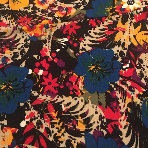 NWOT LuLaRoe Floral and Paisley Azure A-line Skirt - Picture 4 of 6